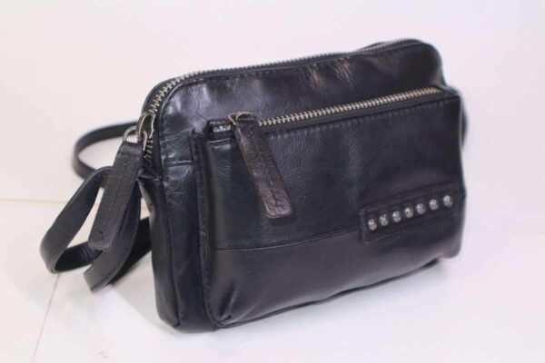 TK 813-Black
