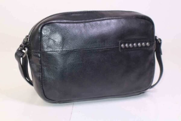 TK 811-Black